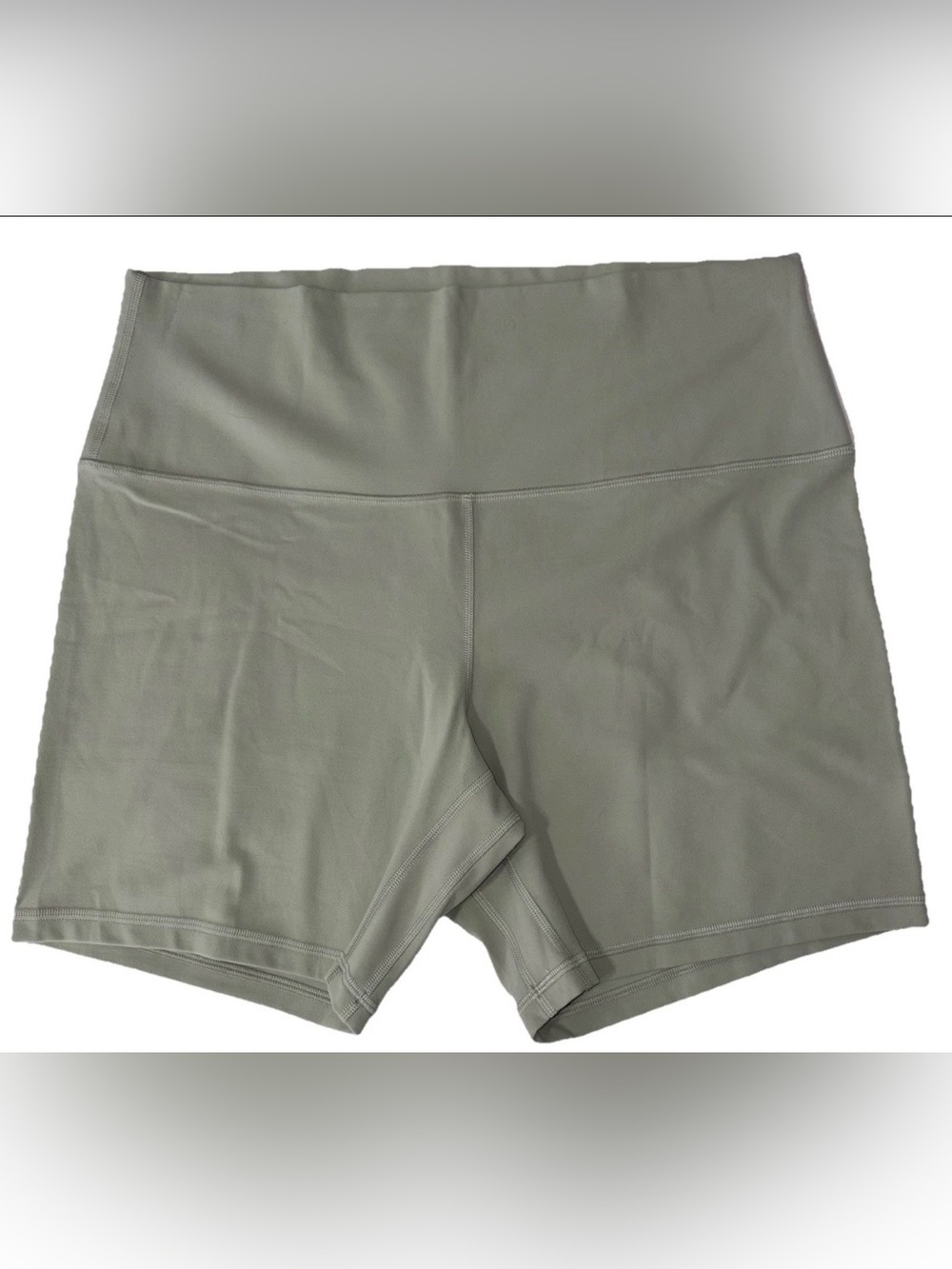 NWT LULULEMON SIZE 14 ALIGN HIGH RISE 6” SHORT AUTHENTIC FOG GREEN RETAIL $64